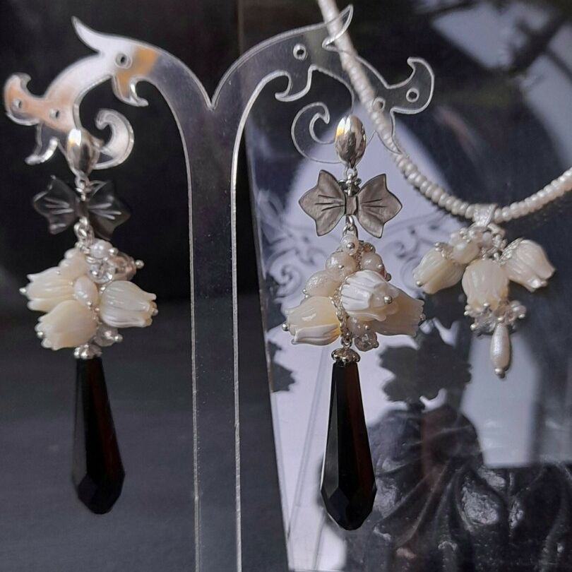 Boucles d'oreilles femme pendantes flowers for zoe métal doré et cuir -  boucles-d-oreilles-fantaisie 
