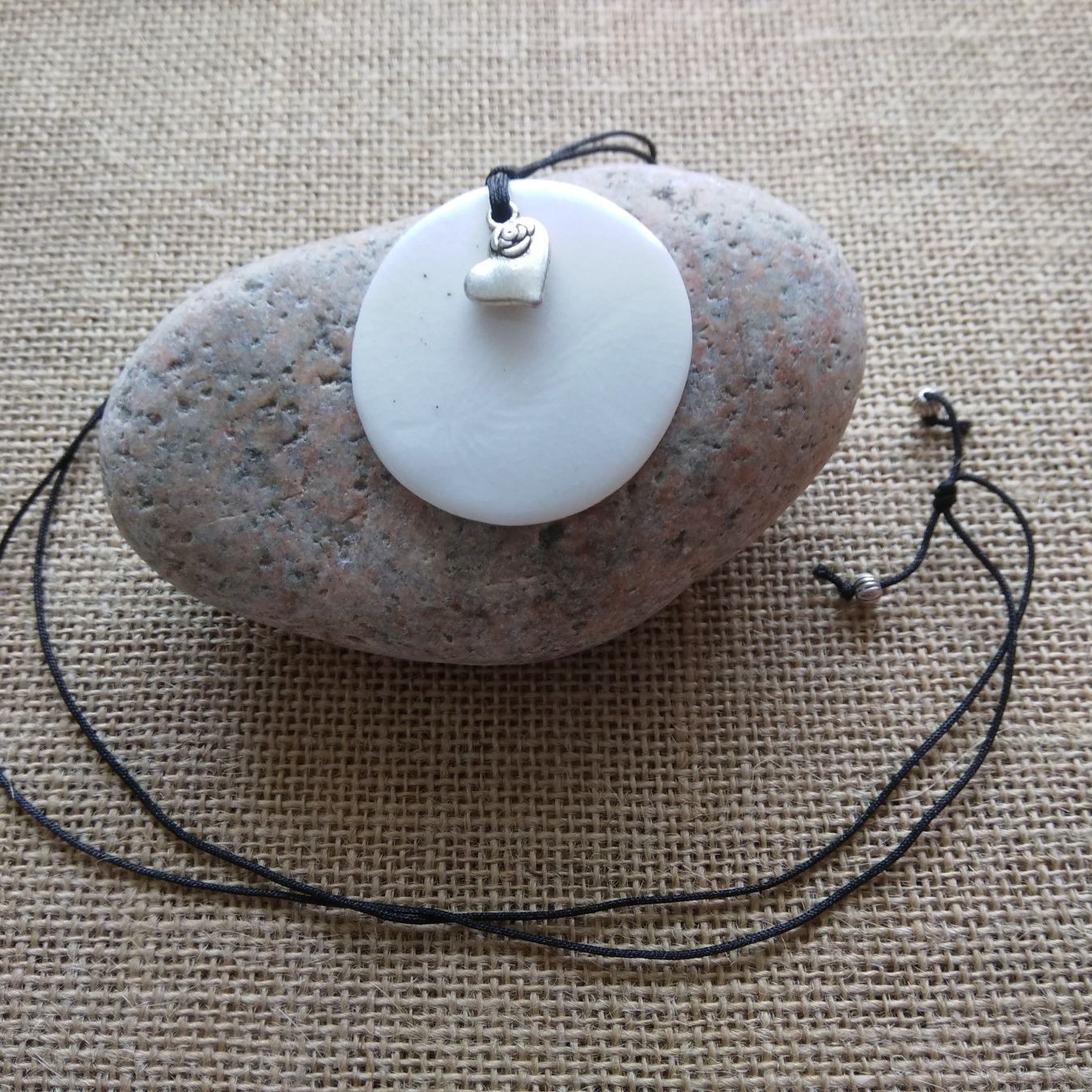 pendentif rond Laiteuse