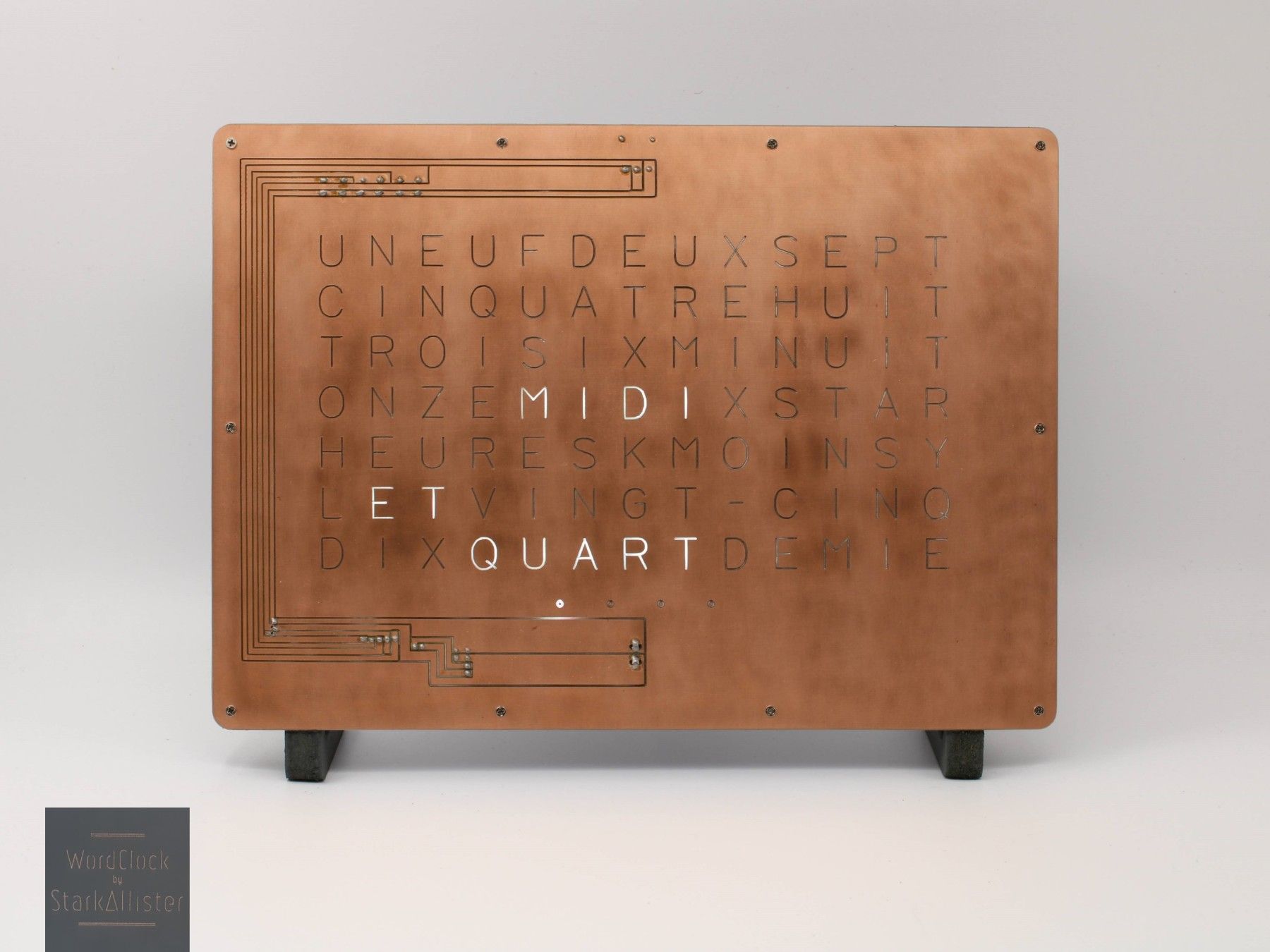 Horloge wordclock by starkallister - français - gris roche