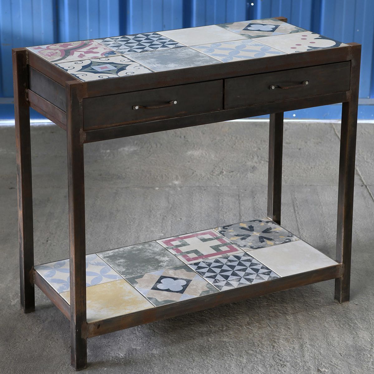 Console colorée imitation carreau ciment