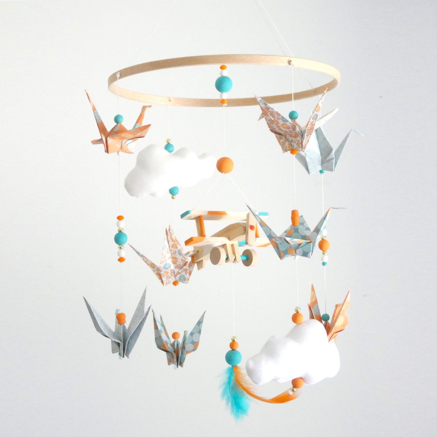 Mobile bébé origami avion bois orange, bleu, bleu turquoise et blanc