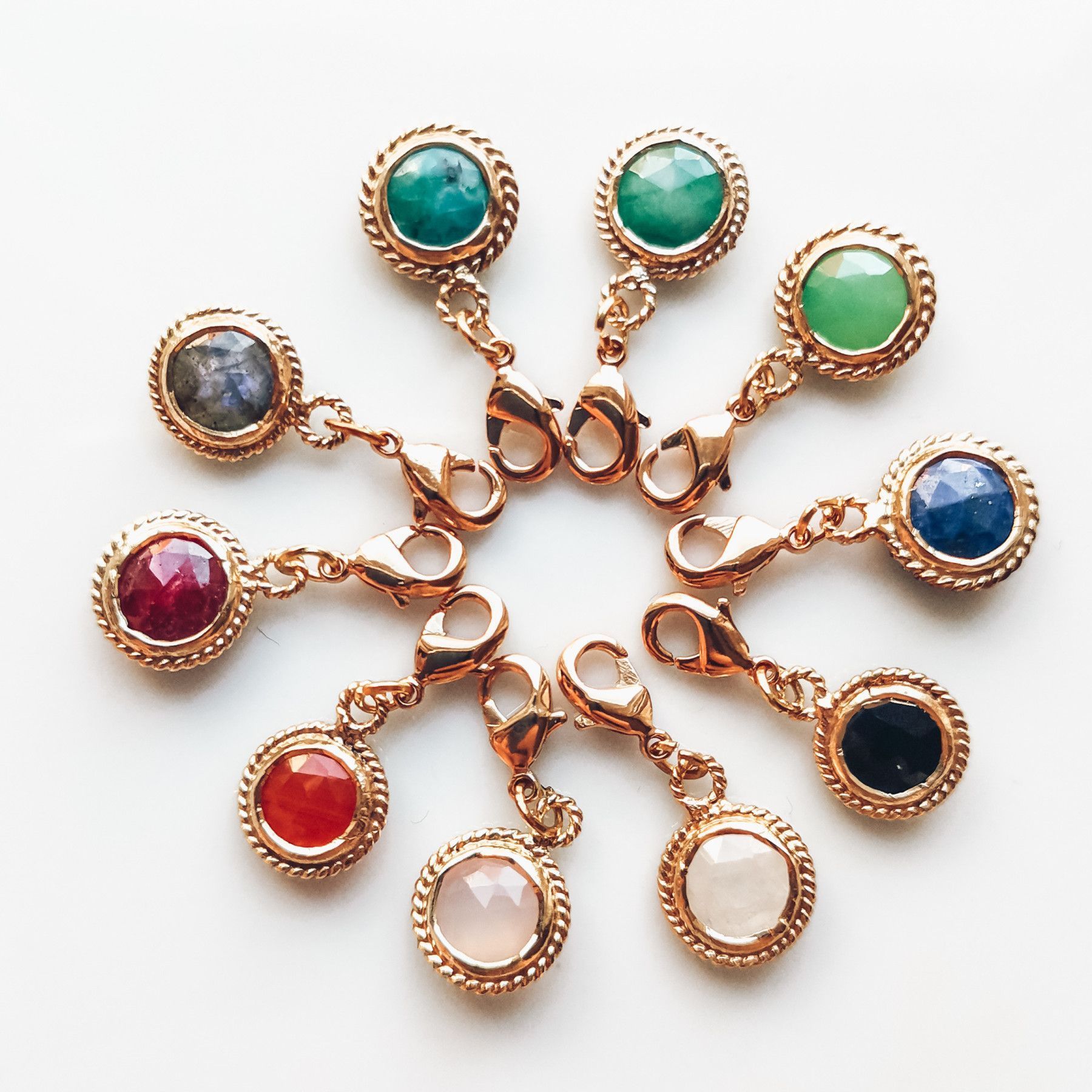 Breloque la Pompadour : gemmes 10 pierres au choix