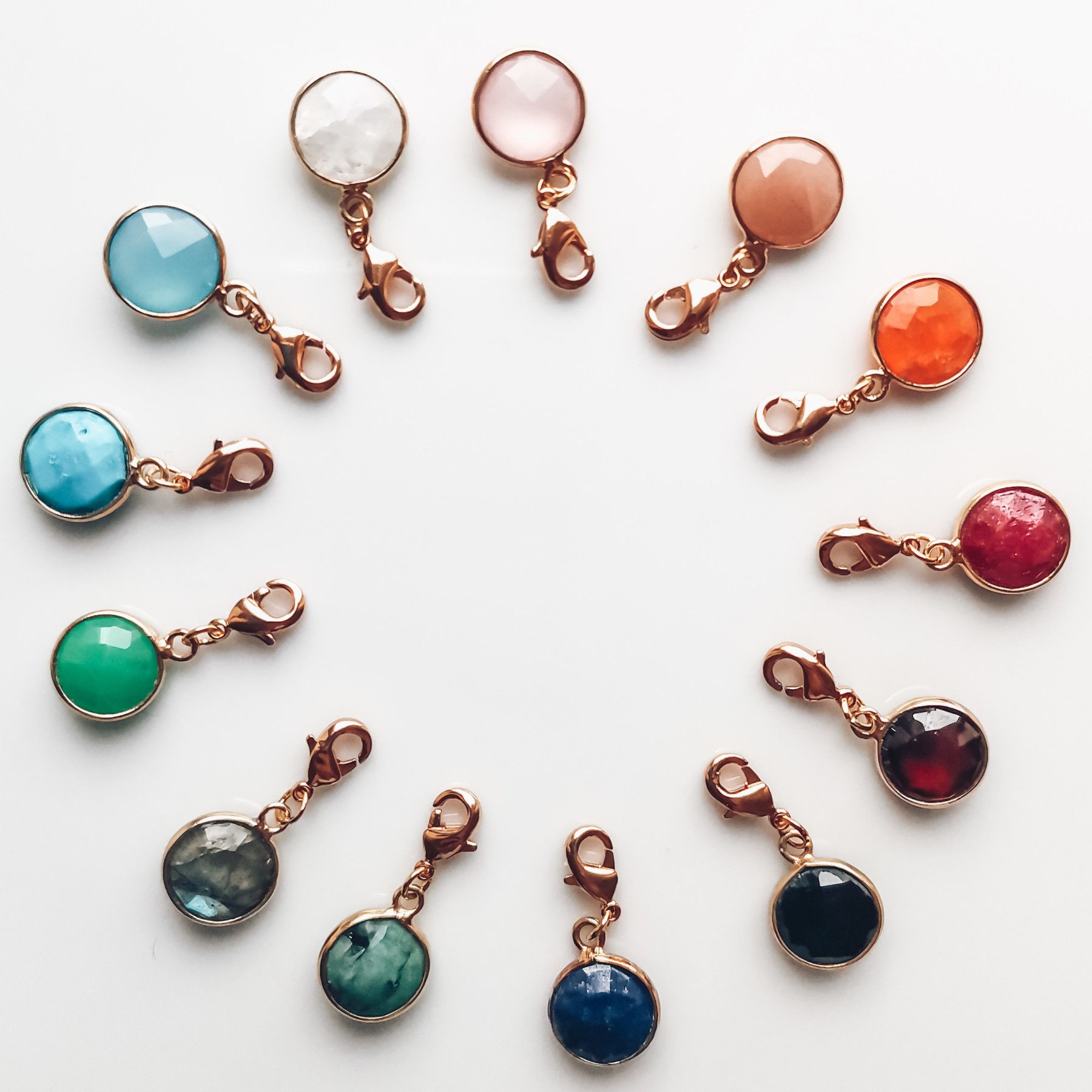 Breloque La Montespan : gemmes 13 pierres au choix