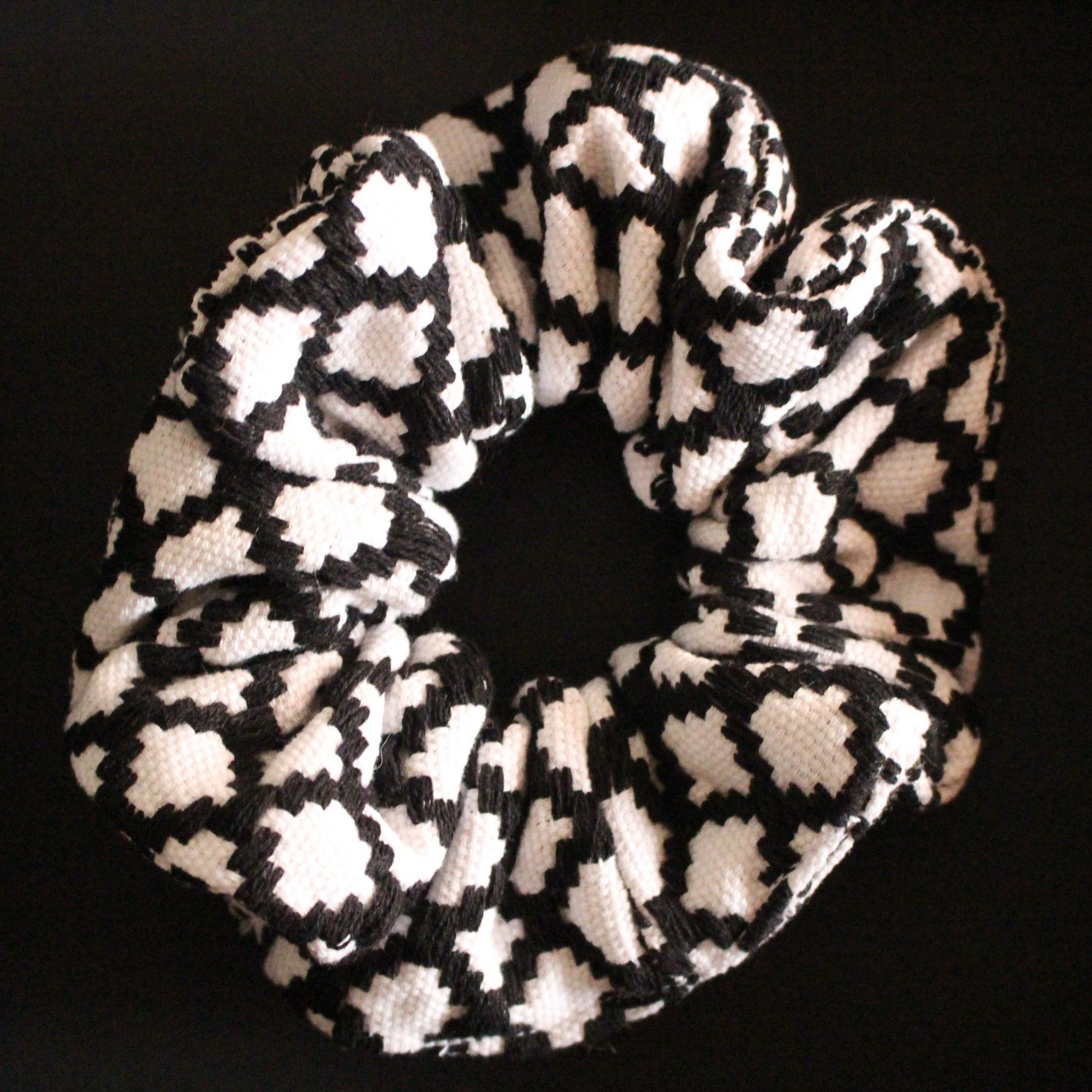 Chouchou noir Royalty