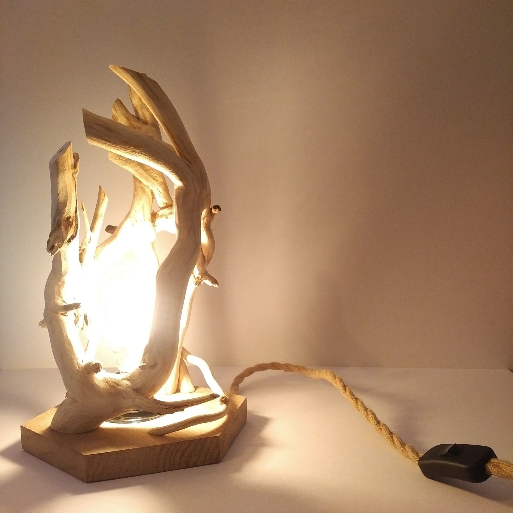 Lampe en bois - Collection chêne et lierre