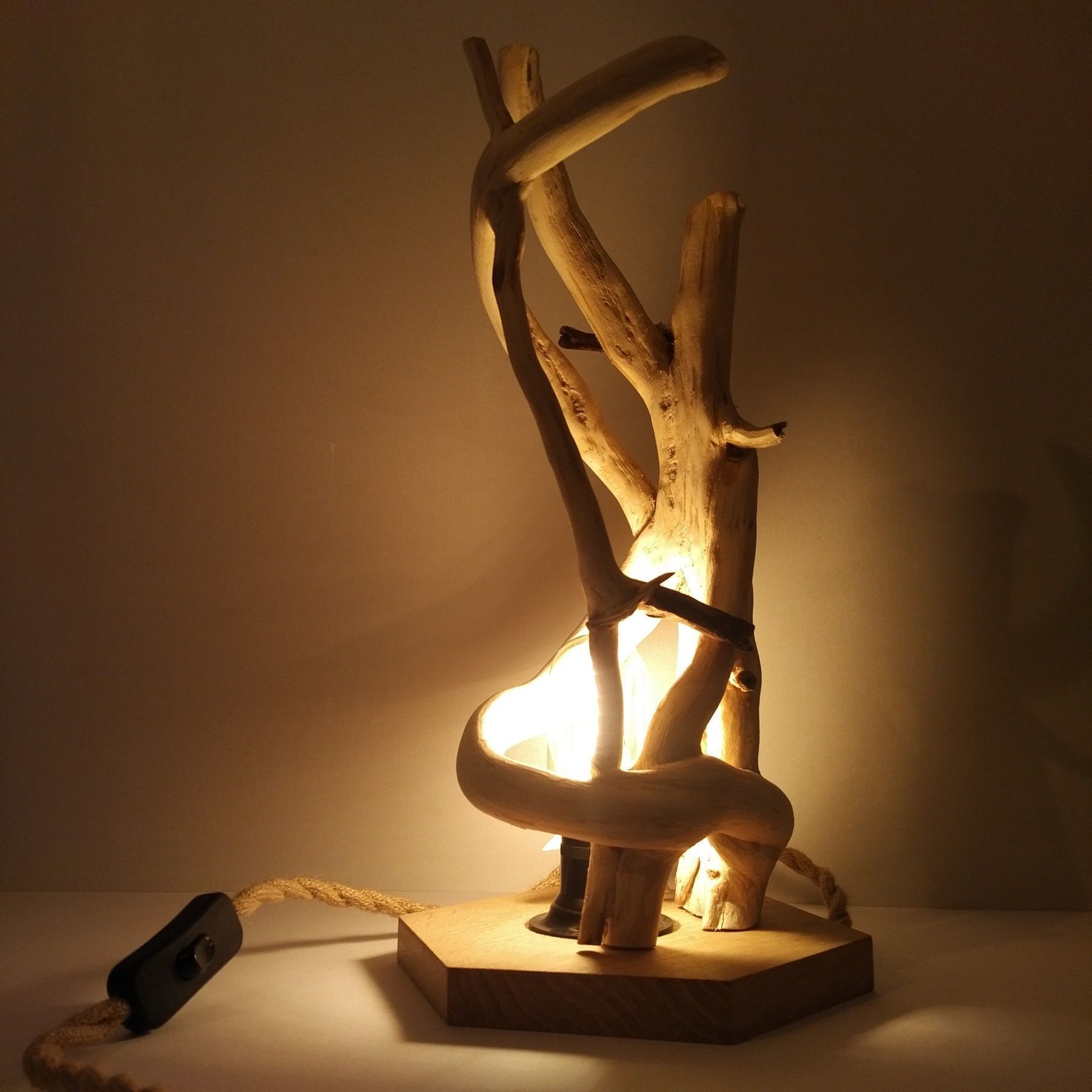 Lampe en bois - Collection chêne et lierre