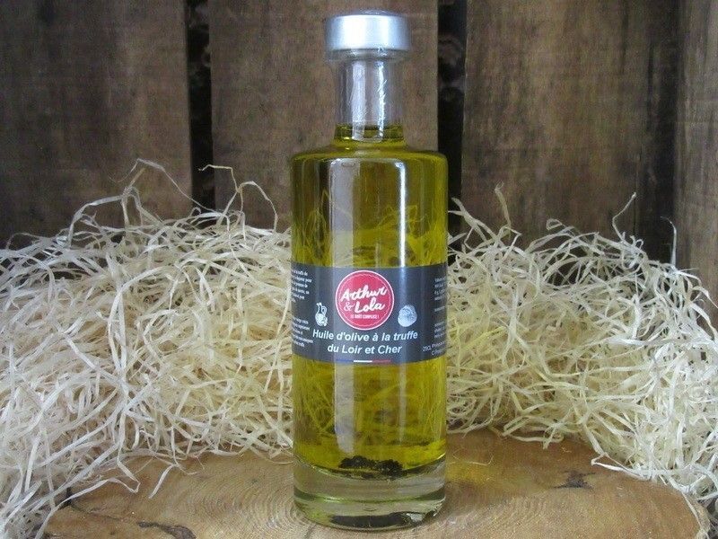 Huile d'Olive avec truffes d'été de Loir-et-Cher (bouteille ronde)