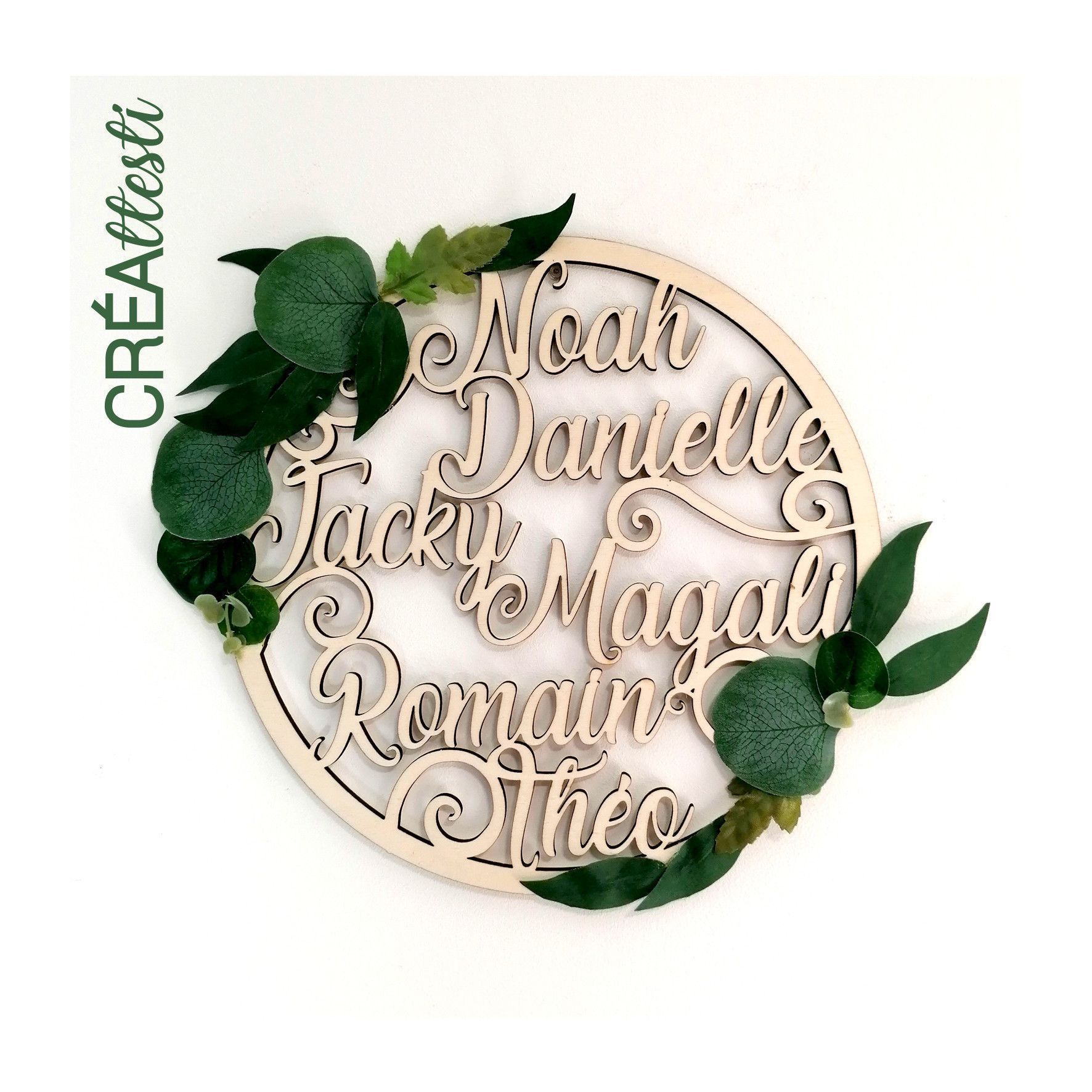Couronne aux prénoms & feuillage artificiel