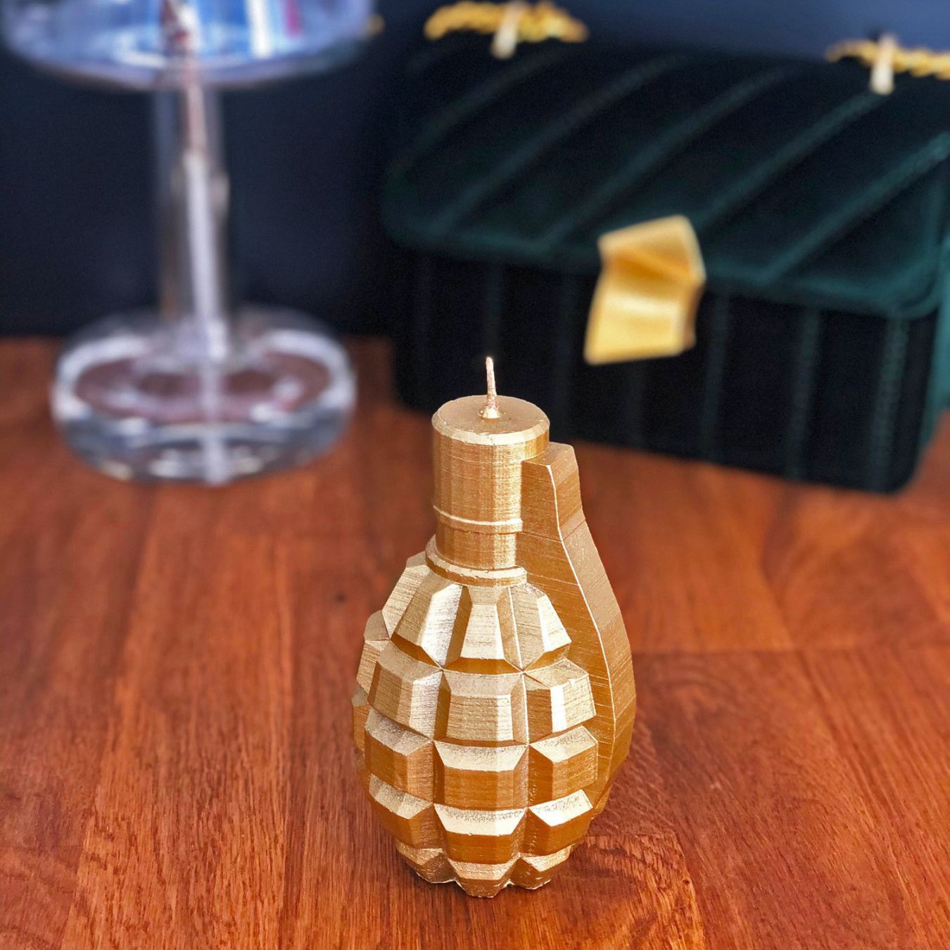 Bougie Grenade dorée parfumée