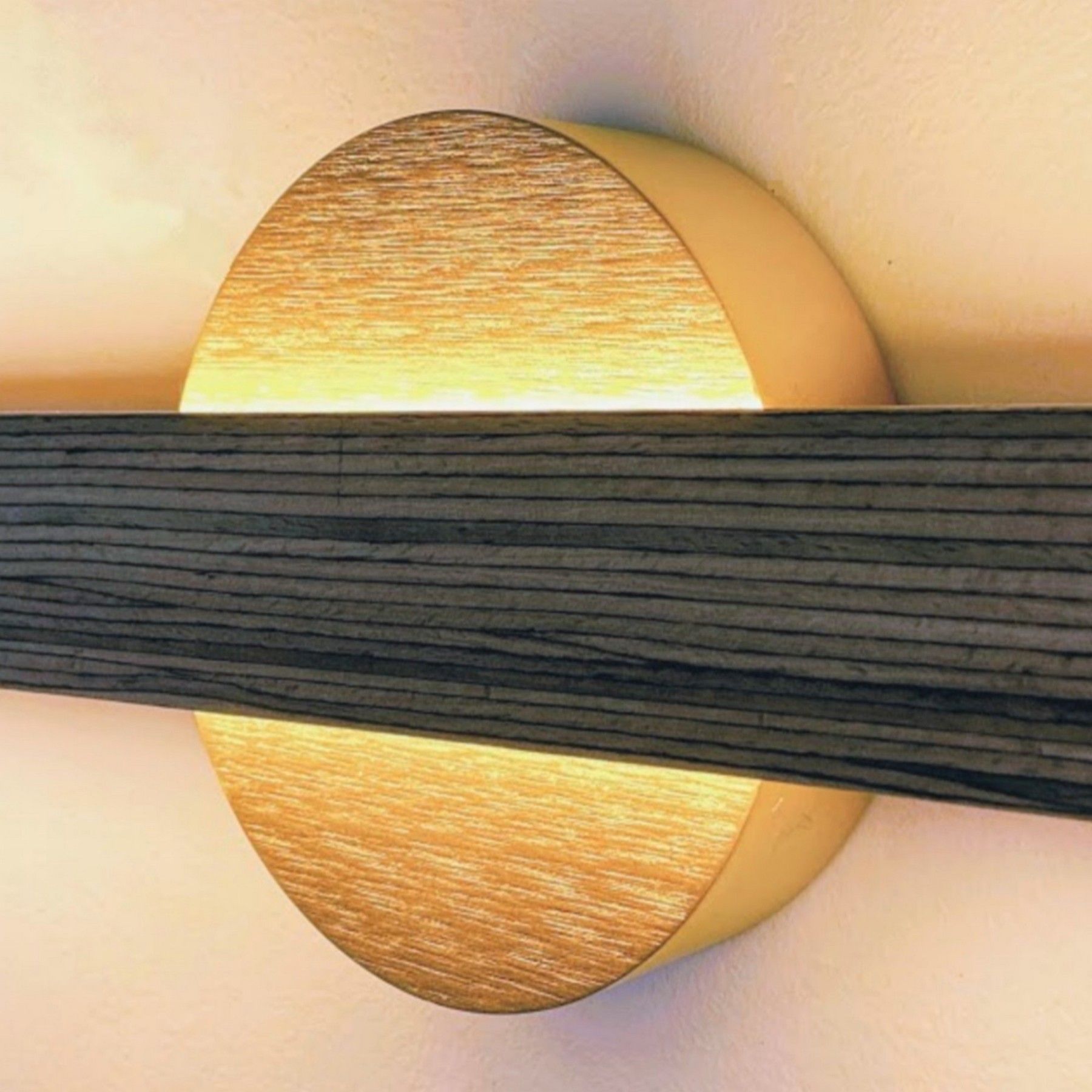 Applique linéaire en multi-plis