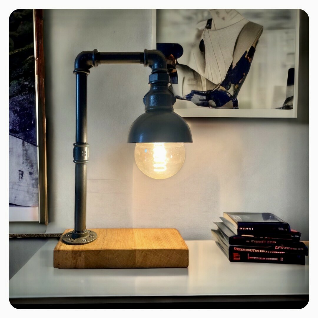 Lampe de bureau verte vintage en bois de bouleau • Vintage Univers