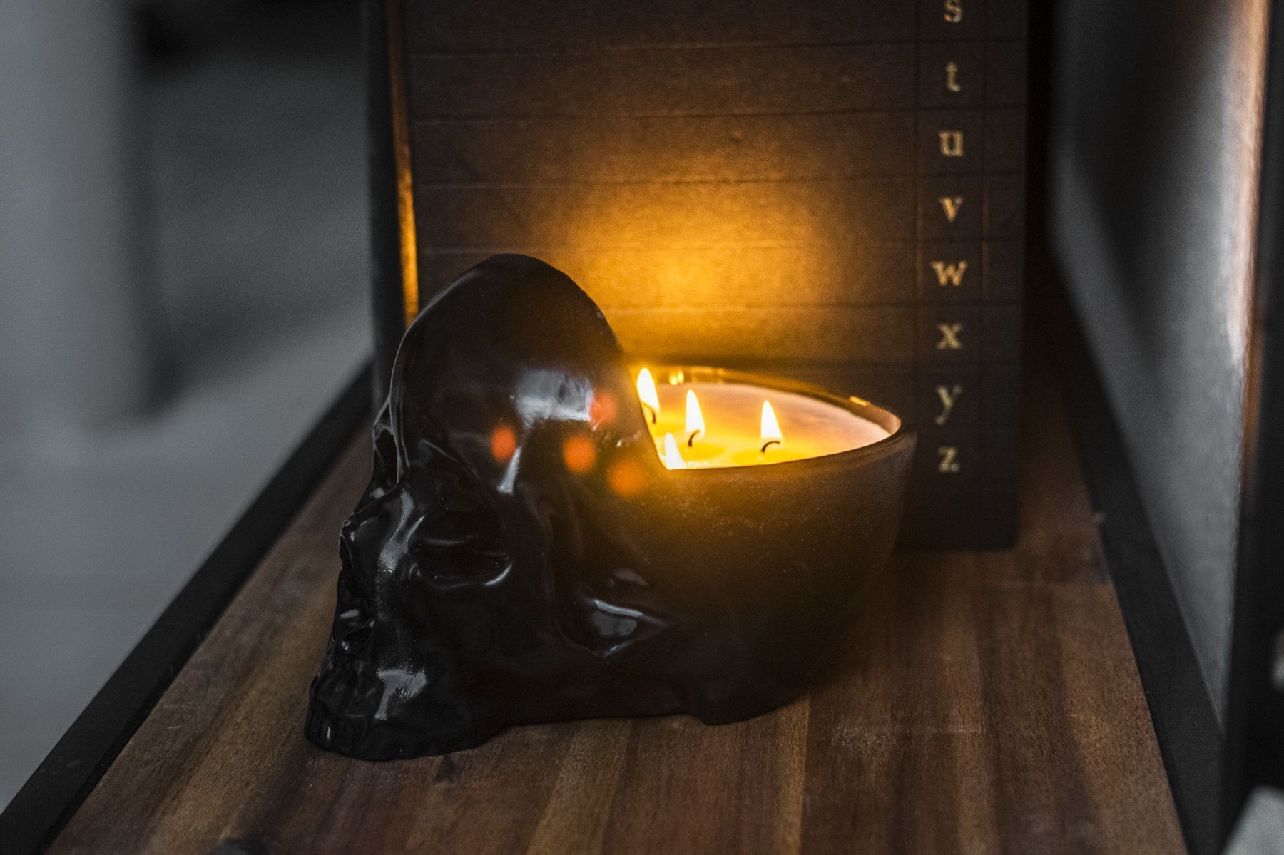 Tête de mort bougeoir qui devient un vide poche