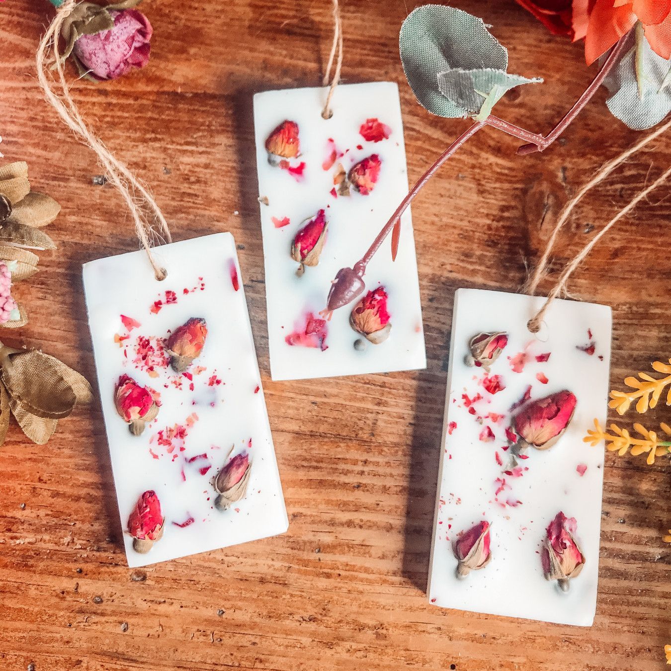 Galet parfumé à suspendre à la rose