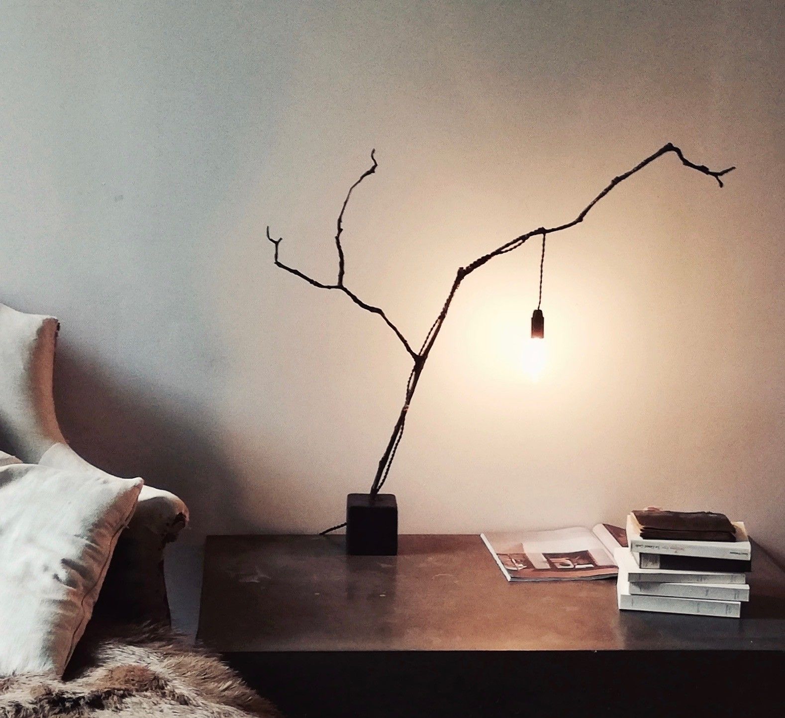 Lampe sculpture MADEMOISELLE en bronze