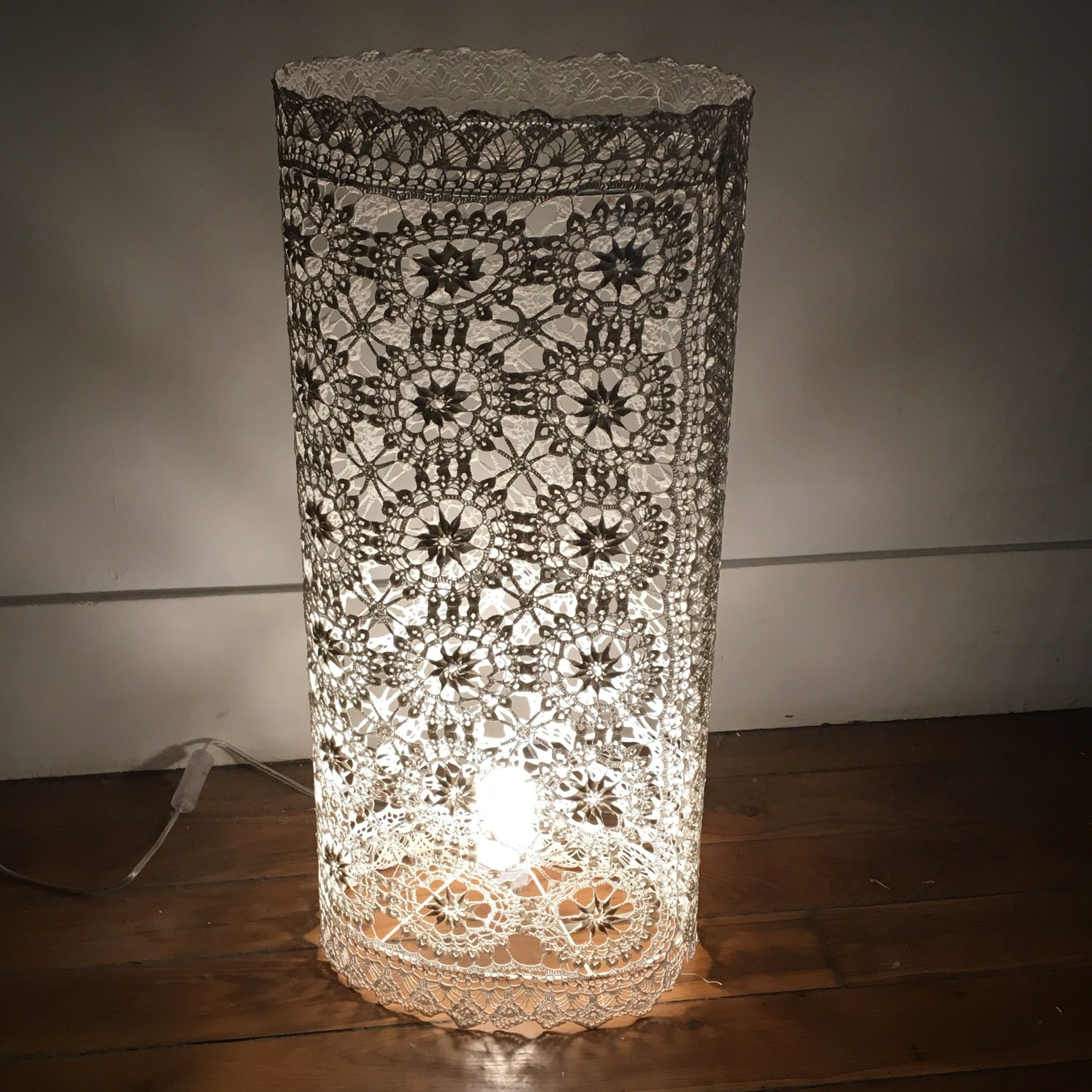 Simone lighting ovale - Lampe à poser au sol