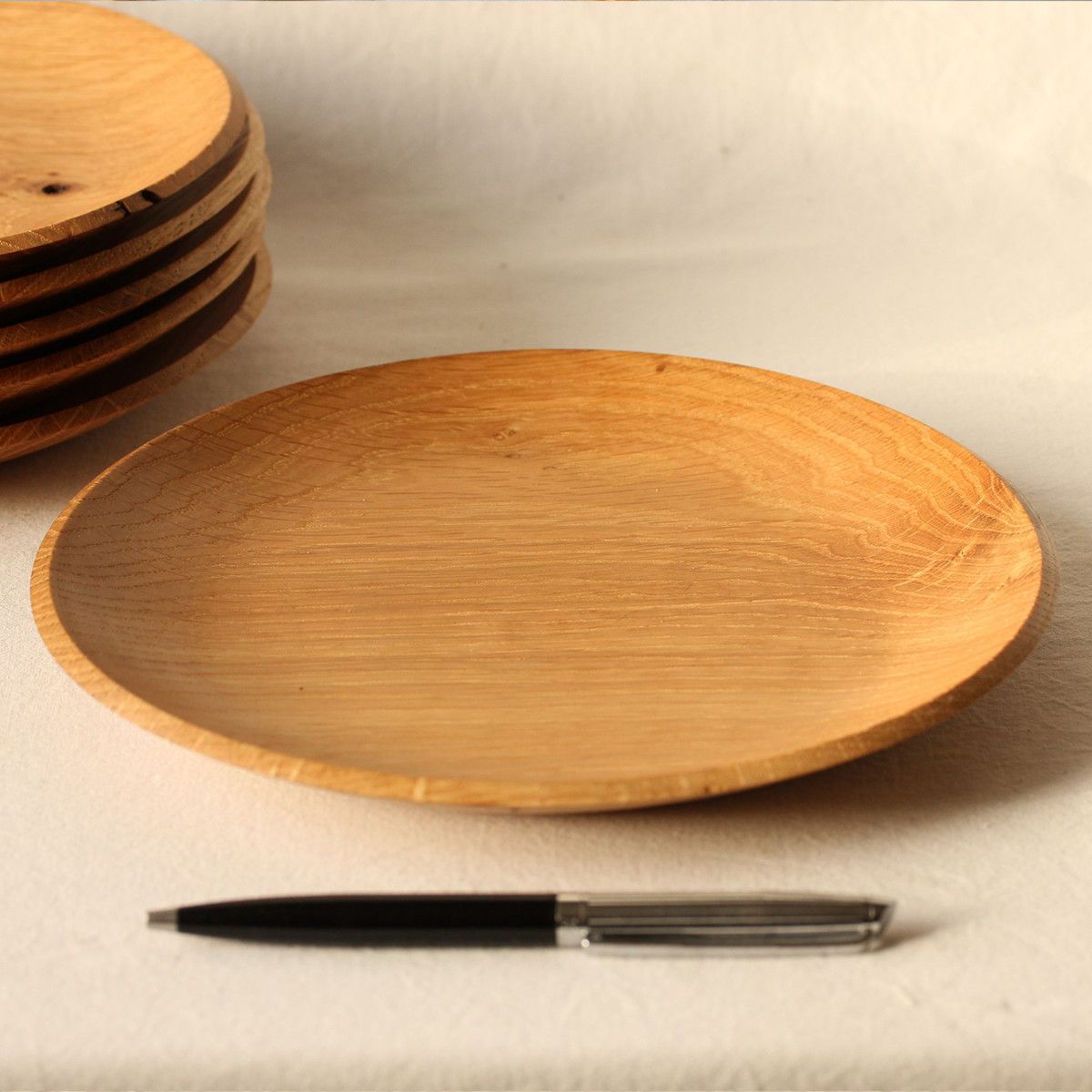 Petite assiette en chêne