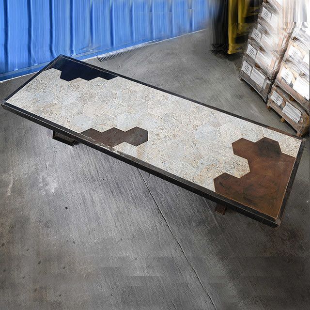 Table Aparici incrustée