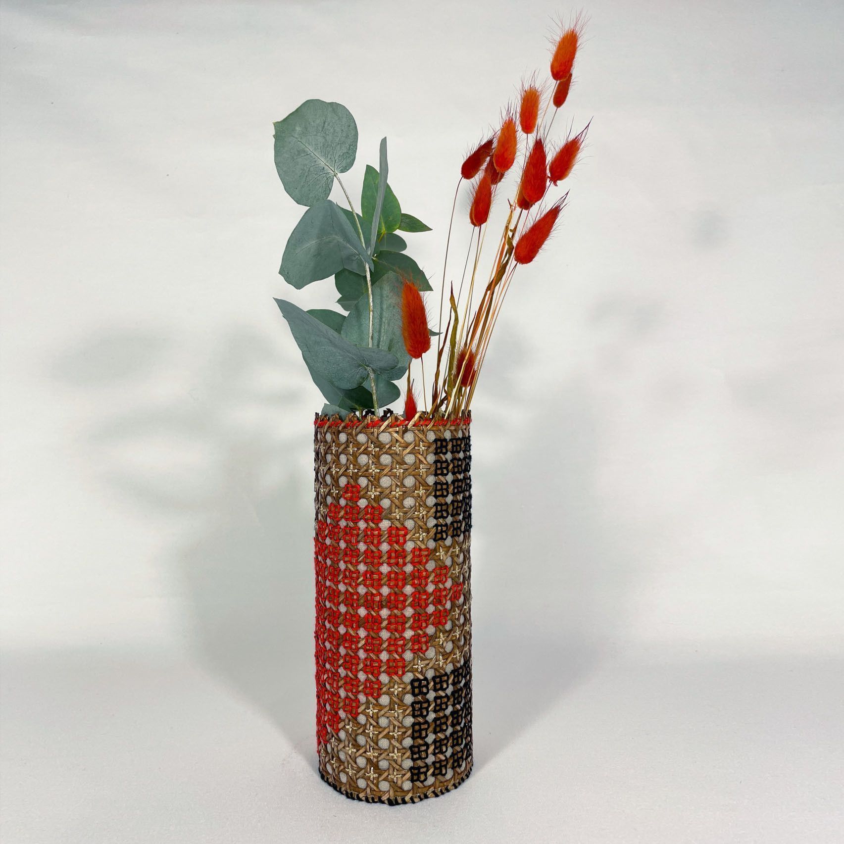 Vase En rouge et noir