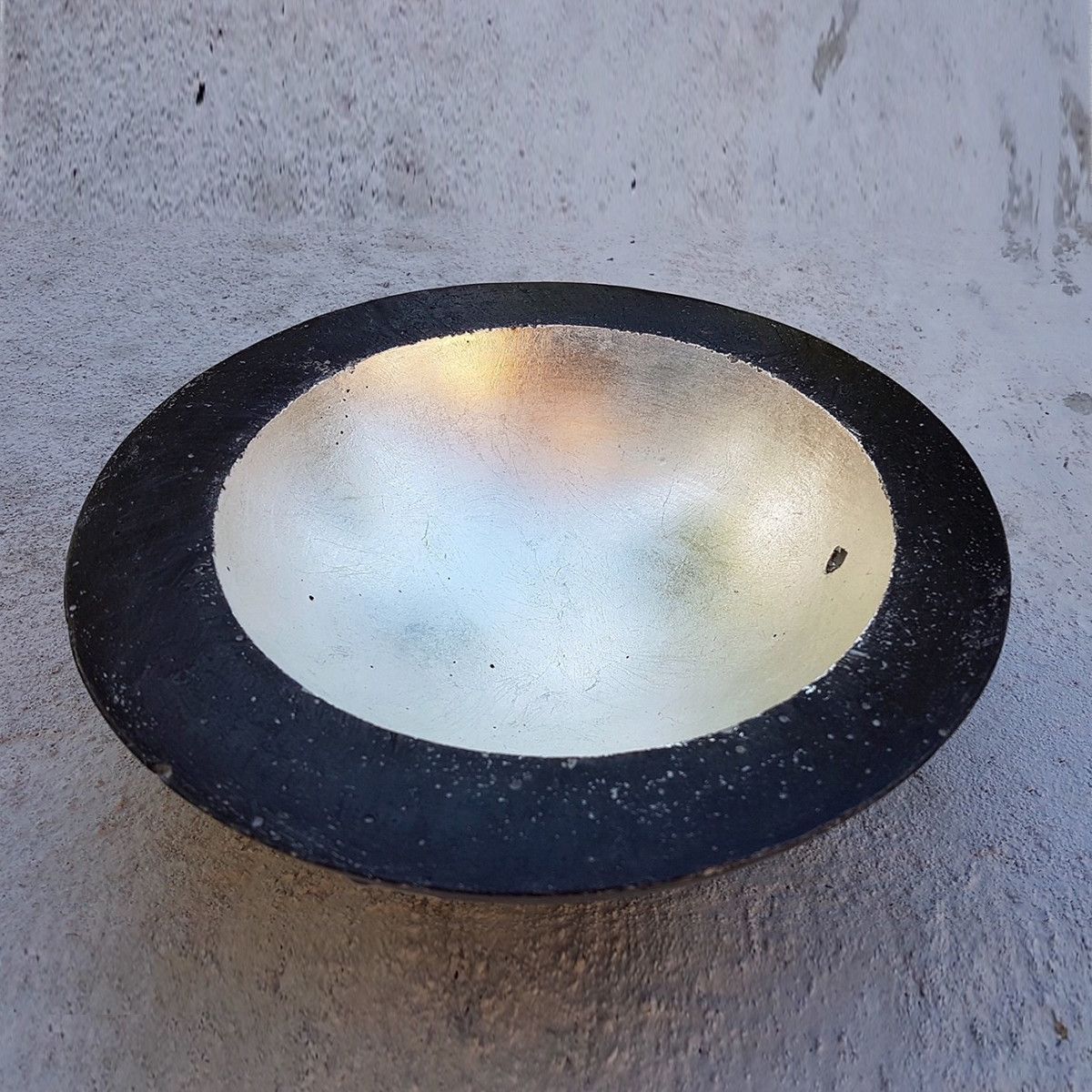 Coupe Béton Noire Dorée à la Feuille