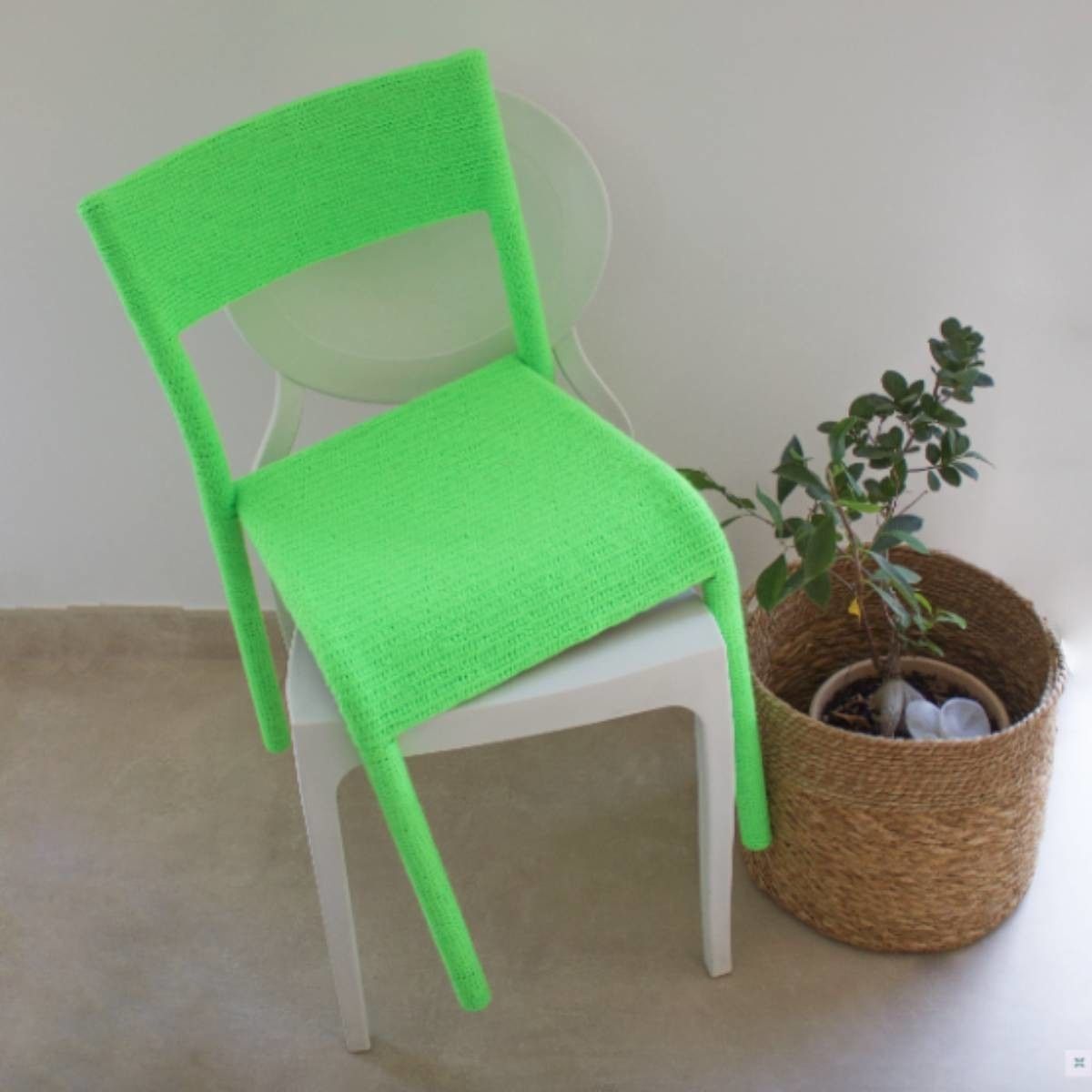 Chaise tricotée