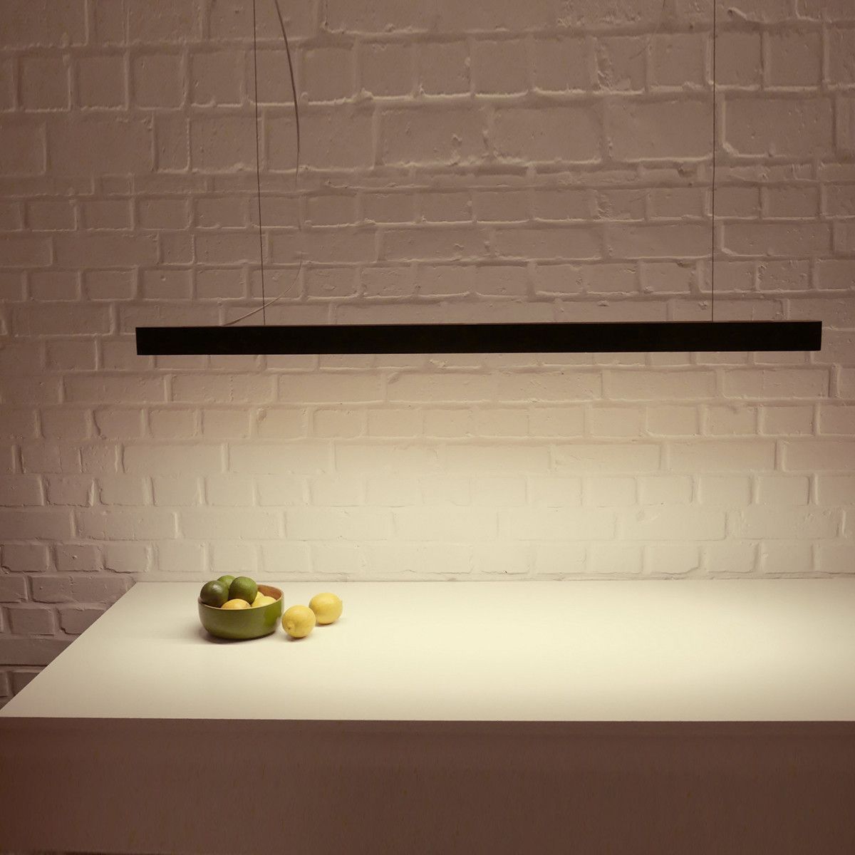 Luminaire suspendu en Hêtre Vernis mat noir