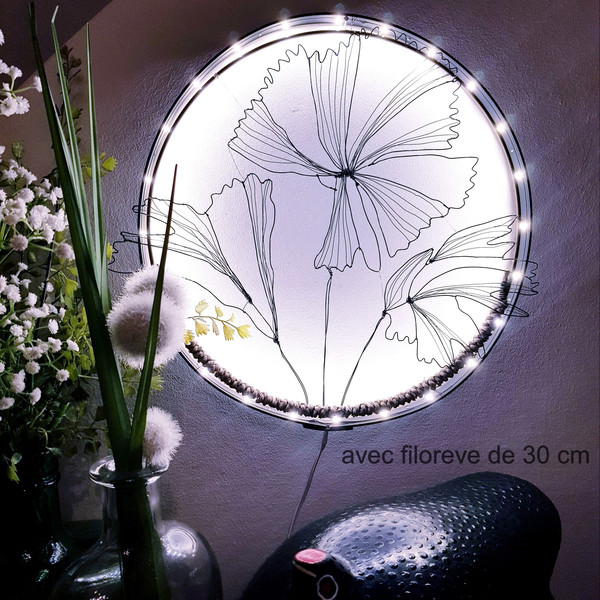 Cercle lumineux en fils d'aluminium